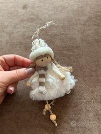 Deliziosa decorazione bambolina bianco/ panna