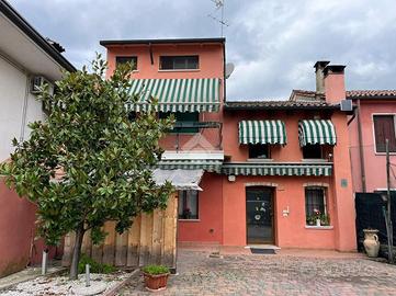 CASA INDIPENDENTE A VIDOR