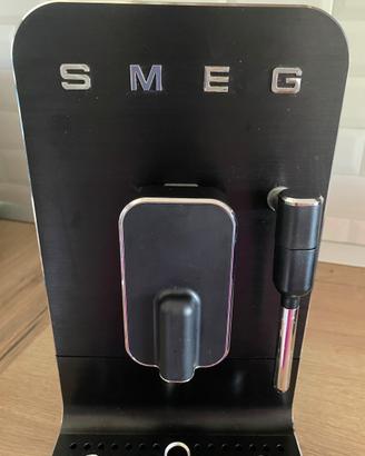 Macchina caffe a grani smeg
