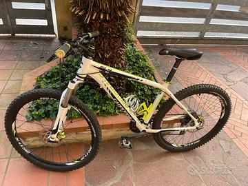 Bicicletta cannondale