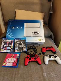 Playstation 4 500Gb + 3 giochi e 3 controller