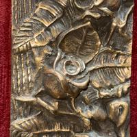 Fregio in bronzo decò