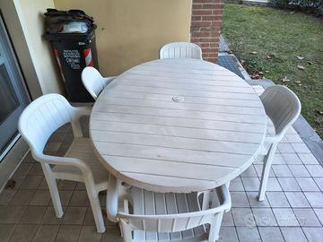 Set da giardino: tavolo ovale + 5 sedie
