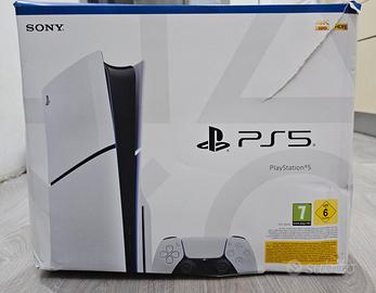 PS5 1TB e disco + 2 controller + base ricarica 
