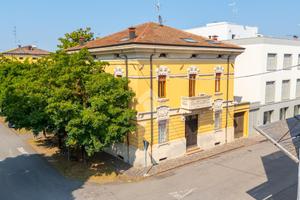 VILLA SINGOLA A NOVI DI MODENA