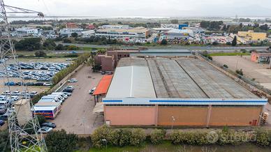 Capannone commerciale