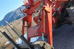 Caricatore con Forca e predisposizione per antenna