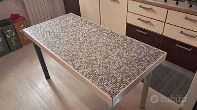 TAVOLO A MOSAICO