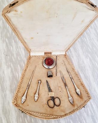 set da cucito antico