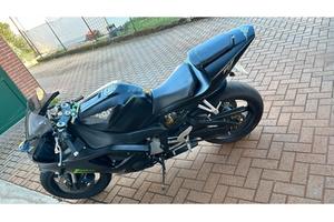 Yamaha R1 2001