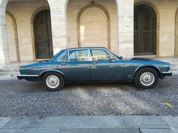 Jaguar xj6