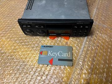 Autoradio vintage Blaupunkt con KeyCard