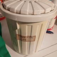 2 cestini per rifiuti da tavolo anni '80