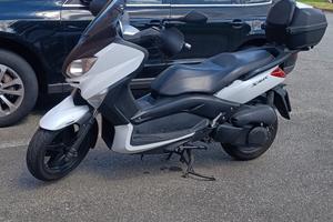 YAMAHA XMAX 250 ABS 