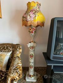 COLONNA IN PORCELLANA MOTIVO FLORALE