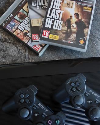 PlayStation  3 slim+ 3 giochi + 2 controller