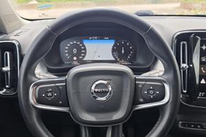 volvo xc40 benzina 