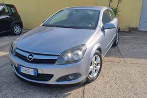 Opel Astra GTC 1.7 CDTI 101CV 3 porte Cosmo