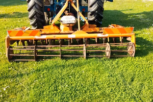 ATTREZZATURE AGRICOLE