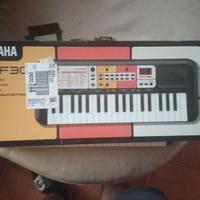 Tastiera Yamaha PSS F30
