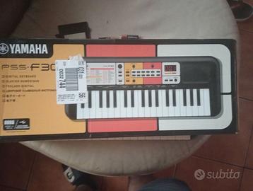 Tastiera Yamaha PSS F30