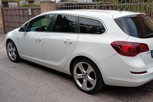 Opel astra 1.7  disel anno 2012