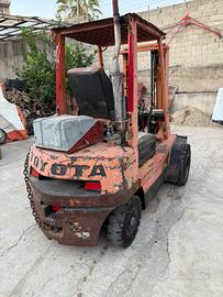Muletto toyota 25 ql.
