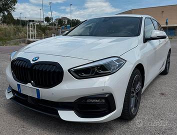 BMW Serie 1 118i modello SPORT 140 CV
