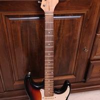 Chitarra elettrica wisemann  e pedaliera zoom