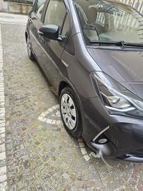 Toyota Yaris 1.5 hybrid 5 porte Active
