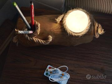 lampadina in legno a led ricaricabile 