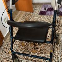 Deambulatore rollator con 4 ruote pieghevole