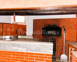 Locale storico per ristorante pizzeria