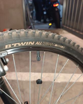 Bicicletta b-twin