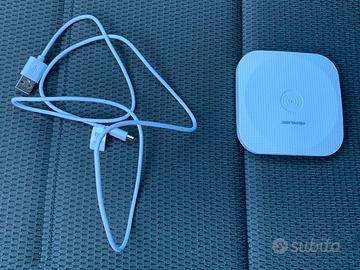 Caricabatterie a base wireless universale