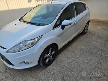 Ford fiesta 2010