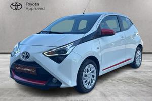 Toyota Aygo 5p 1.0 x-play m-mt 72cv