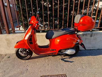 Vespa GTS 300 Supersport 2024 Garanzia piaggio 