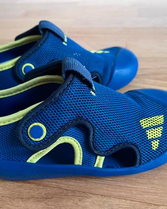 Scarpe adidas da interno 27 chiusura con velcro
