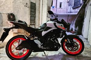 Yamaha MT 03 TENUTA MANIACALMENTE