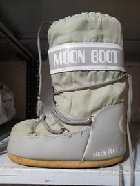 scarpe moon boot 