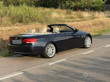 BMW e93 320i