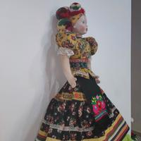 bambola di pezza con testa di porcellana 