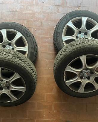 4 pneumatici 205x55x16 con cerchioni in lega