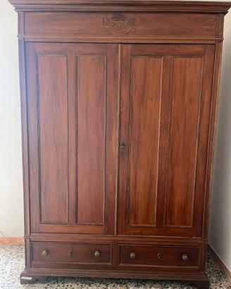 ARMADIO D’EPOCA A DUE ANTE IN LEGNO CON CASSETTI I