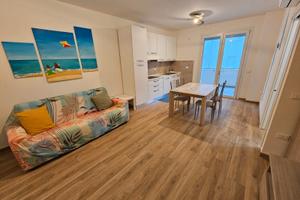 Ampio terrazzo, vista mare, 2 camere, nuovo