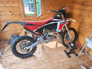 Moto Fantic 125 enduro