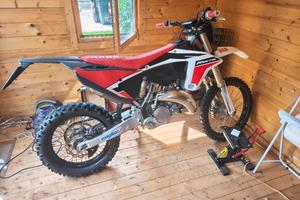 Moto Fantic 125 enduro