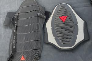 Due paraschiena Dainese WAWE e SHIELD