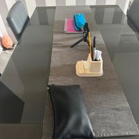 Tavolo più sei sedie